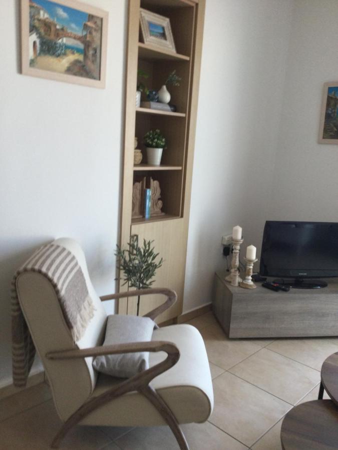 Apartment Helena Paralimni Eksteriør billede