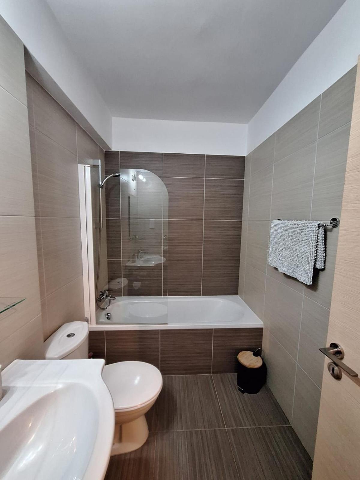 Apartment Helena Paralimni Eksteriør billede