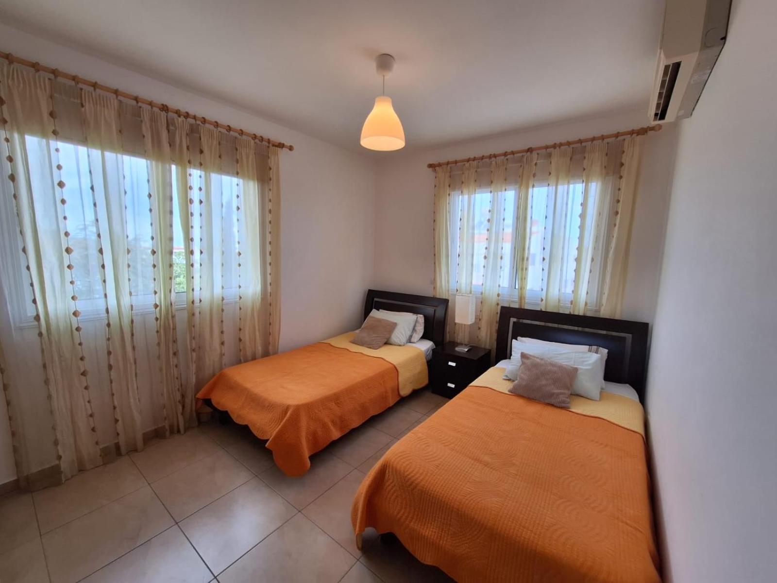 Apartment Helena Paralimni Eksteriør billede